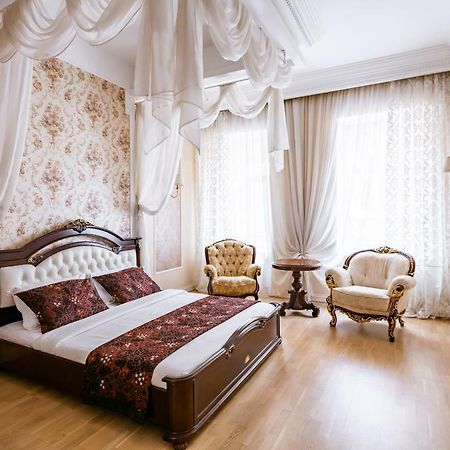 Romari Проспект Свободи 31 Lviv Kültér fotó