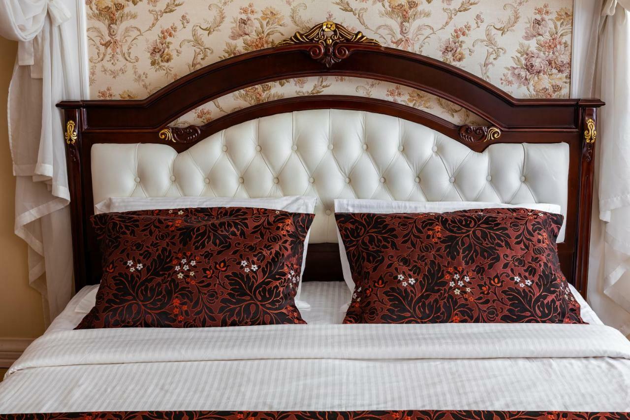 Romari Проспект Свободи 31 Lviv Kültér fotó