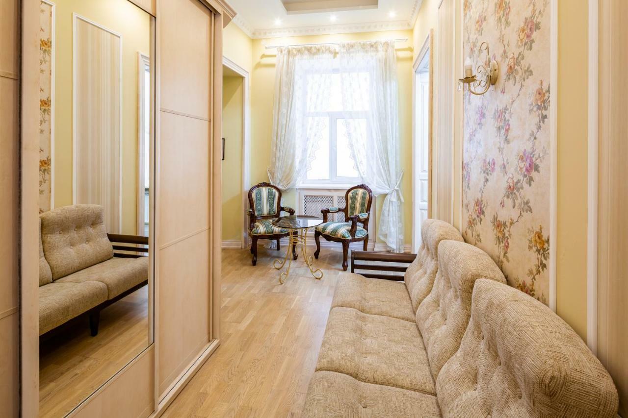 Romari Проспект Свободи 31 Lviv Kültér fotó